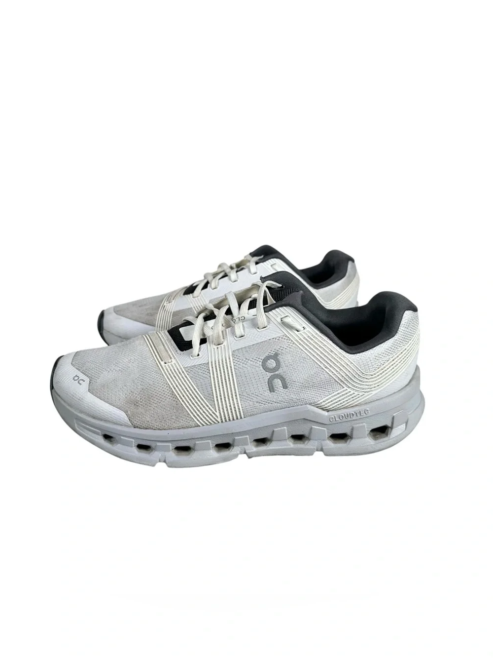 ON RUNNING CloudGo Sneakers